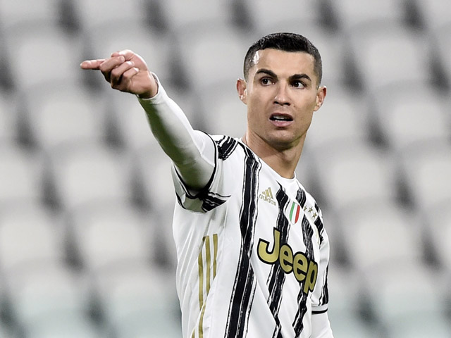 Tin nóng tương lai Ronaldo: Sếp lớn Juventus lên tiếng định đoạt, PSG choáng váng