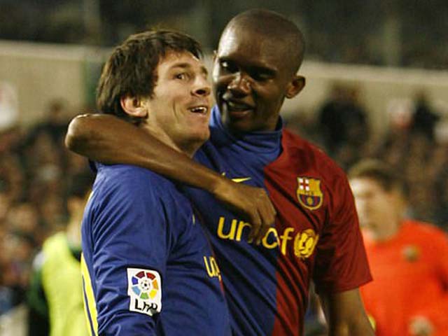 Cựu SAO Barca thản nhiên “hạ bệ” Messi, nói câu gây sốc cộng đồng mạng