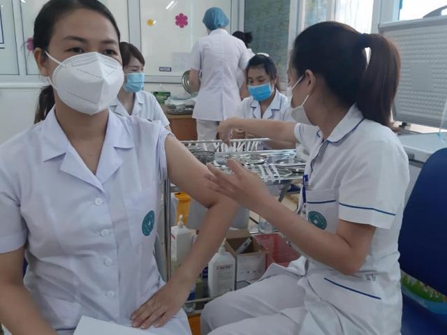 Thêm gần 660.000 liều vắc-xin COVID-19 của AstraZeneca về đến Việt Nam