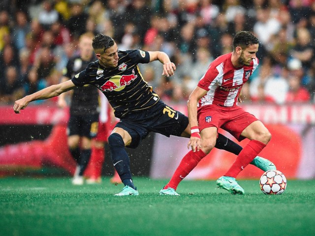 Video RB Salzburg - Atletico Madrid: Kinh hoàng 25 cú sút, ôm hận vì VAR