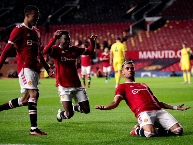 Video MU - Brentford: Tưng bừng siêu phẩm, đòn đau phút 78