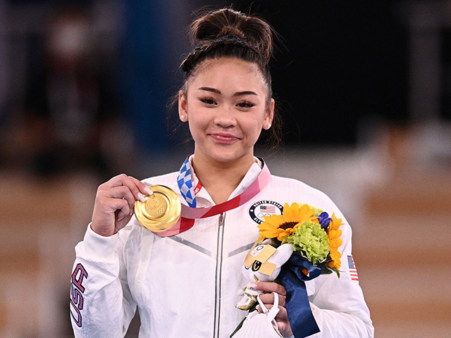 Cô gái H'Mông giành HCV Olympic: Người đẹp làm rung chuyển thể thao Mỹ