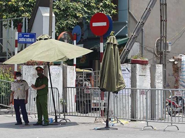 Hà Nội: Tạm phong toả một phường có dân quân trực chốt dương tính với SARS-CoV-2