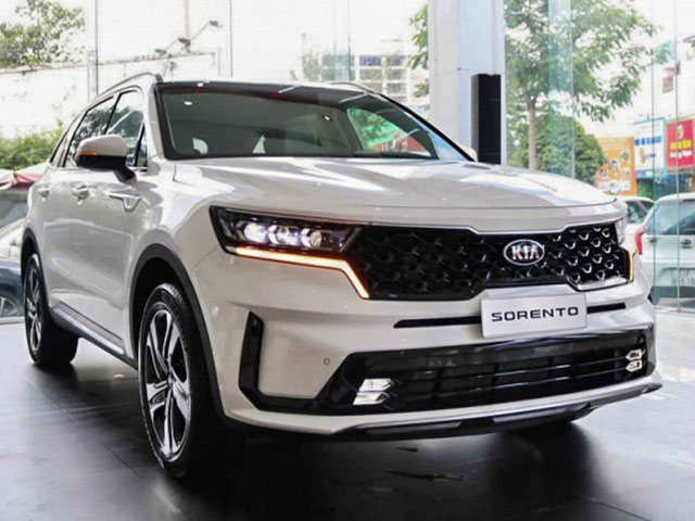 KIA Sorento giảm giá hơn 100 triệu, quyết tạo đột biến trong phân khúc