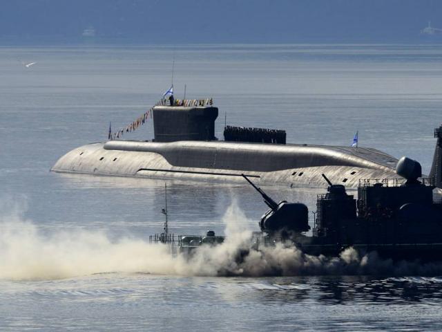 Tàu ngầm hạt nhân uy lực bậc nhất của Nga lặn sâu bất thường ở Đại Tây Dương