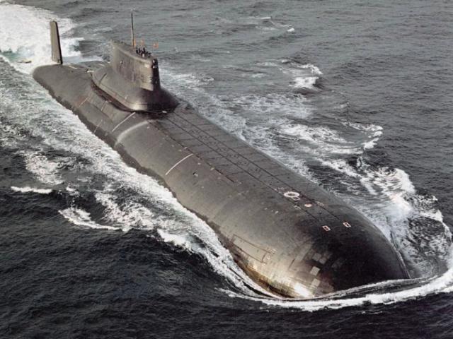 Siêu tàu ngầm hạt nhân lớn nhất thế giới có chiều dài bằng hai sân bóng