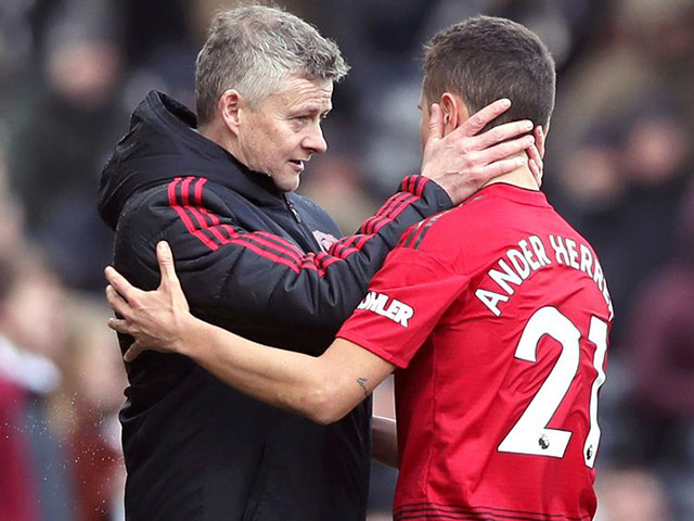 MU dễ tái ngộ Herrera: Solskjaer đem Pogba làm ”mồi nhử” sửa chữa sai lầm