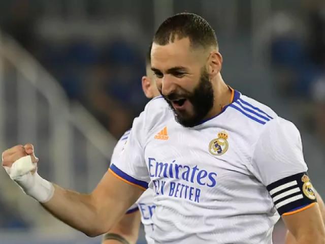 Real Madrid thắng to La Liga: Trọng tài ưu ái, Benzema tiệm cận thành tích Messi