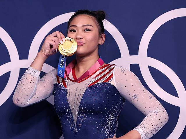 Cô gái H'Mông giành HCV Olympic sắp ”đổi đời”, có thể kiếm cả trăm tỷ đồng