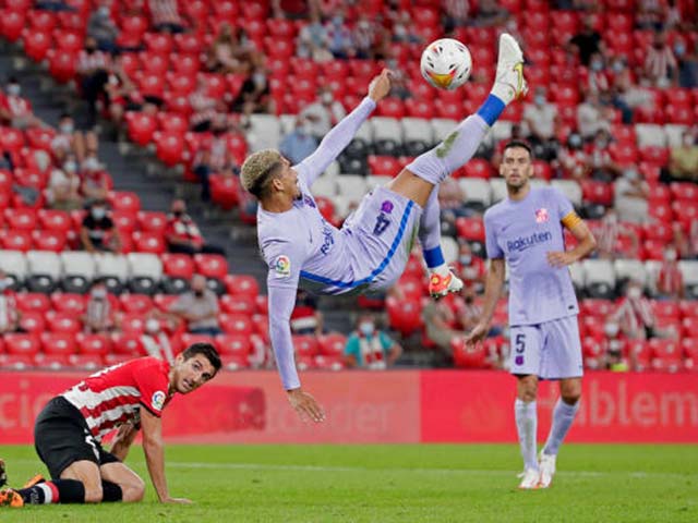 Video Athletic Bilbao - Barcelona: Depay giải cứu, tấm thẻ đỏ hy sinh (Vòng 2 La Liga)