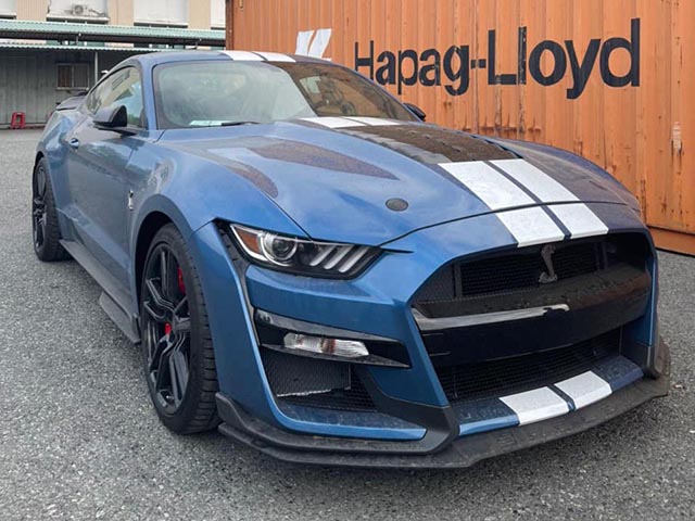 ”Khui thùng” Ford Mustang Shelby GT500 2021 đầu tiên tại TP.HCM