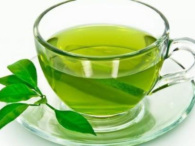 Uống 1 ly trà xanh giúp nam giới tăng cường sinh lý nhưng lạm dụng lại ”rước họa vào thân”