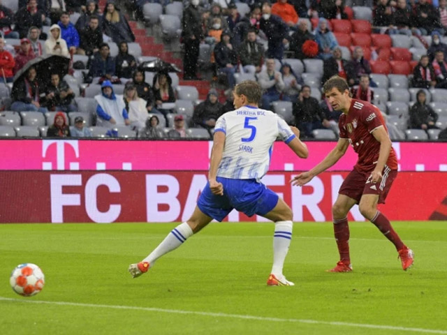 Video Bayern Munich - Hertha Berlin: Chiến thắng 5 sao, ấn tượng Lewandowski