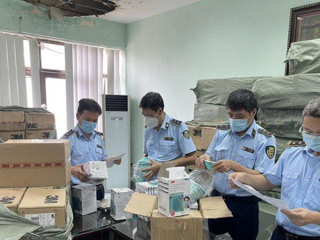 Hà Nội: Thu giữ hàng trăm nghìn vật tư y tế vi phạm, giả mạo nhãn hiệu
