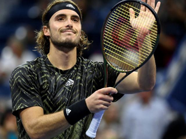 Tsitsipas đang đánh lại ”đi tắm” quá lâu, không từ bỏ ”chiêu trò” ở US Open