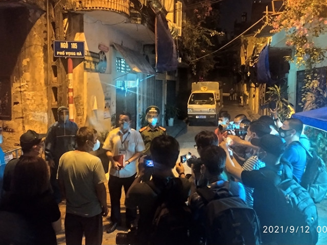 Hà Nội: Dỡ bỏ phong tỏa phố Vọng Hà, phường Chương Dương sau 40 ngày giãn cách chống dịch Covid-19