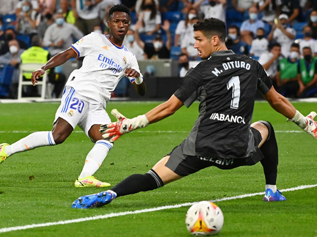 Video bóng đá Real Madrid - Celta Vigo: ”Đại tiệc” 7 bàn, ngược dòng ngoạn mục tại Bernabeu