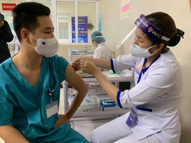 Bộ Y tế phân bổ vắc-xin COVID-19 cho 51 tỉnh, Hà Nội có 600.000 liều