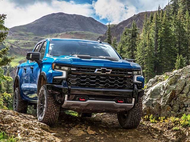 Chevrolet Silverado ZR2 ra mắt, cạnh tranh phân khúc bán tải cỡ lớn