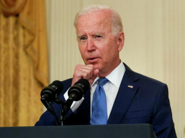Nhiều lần bị ho khi phát biểu, ông Joe Biden có vấn đề về sức khoẻ?