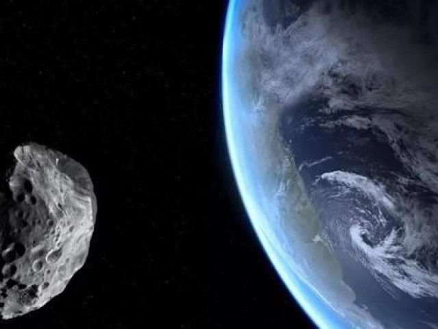 Tiểu hành tinh vừa phóng qua Trái đất có gì lạ?