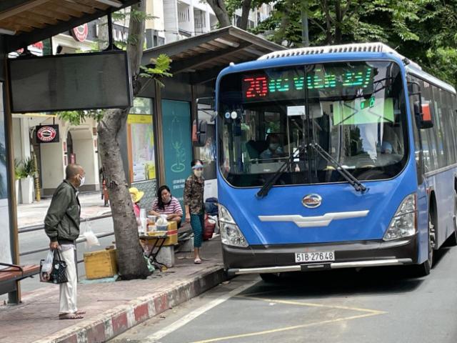 TP HCM: Đề xuất cho xe buýt, taxi, ôtô công nghệ hoạt động lại từ 1-10