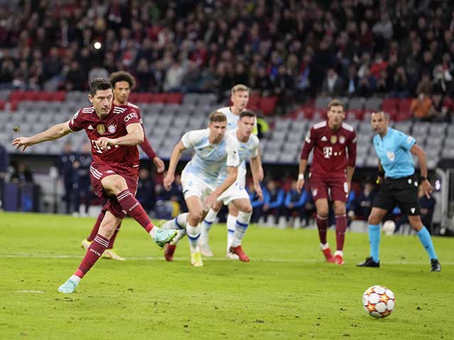 Video bóng đá Bayern Munich - Dinamo Kiev: Đại tiệc 5 bàn, Lewandowski ghi cú đúp (Cúp C1)