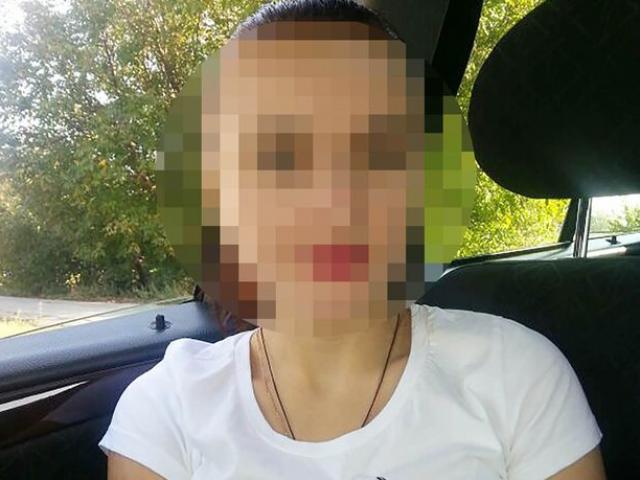 Nga: Đứng chờ xe buýt, cô gái bị bắt làm nô lệ tình dục suốt hai tháng