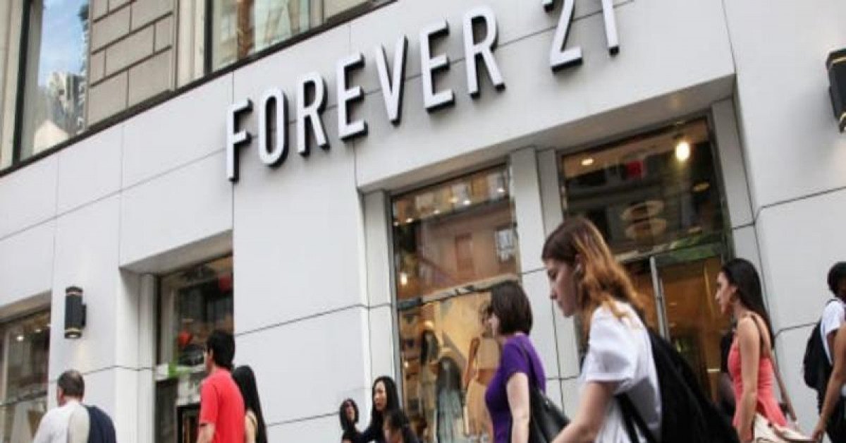 Đại gia Forever 21 phá sản, thời trang ”ăn liền” lo sốt vó