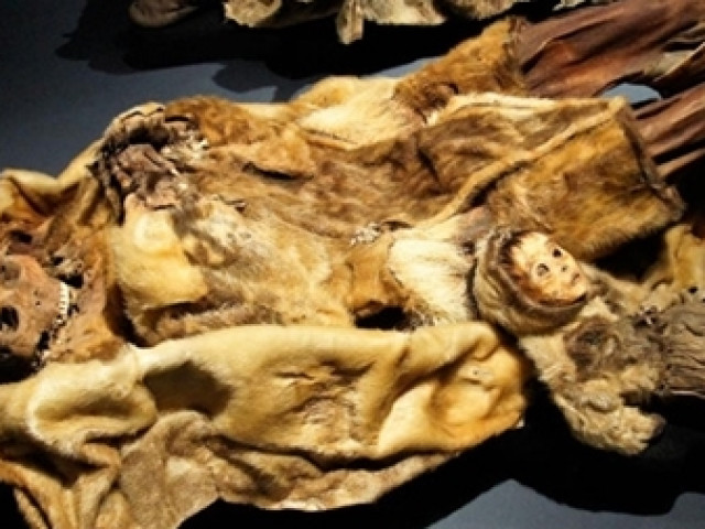 Ngỡ ngàng xác ướp gia đình thổ dân vẹn nguyên sau 500 năm