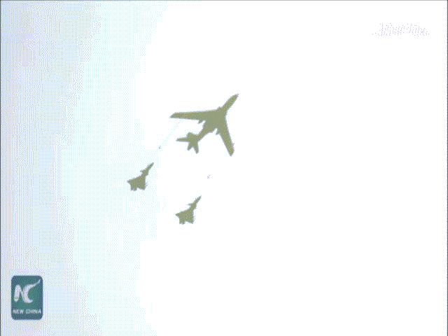 Phi đội máy bay TQ hùng hậu tham gia duyệt binh giữa bầu trời mờ mịt