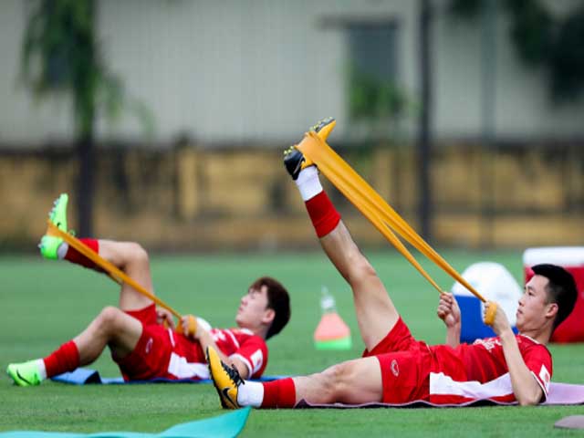 ĐT Việt Nam đấu Malaysia: ”Hội ý chiến thuật” sau chấn thương Xuân Trường