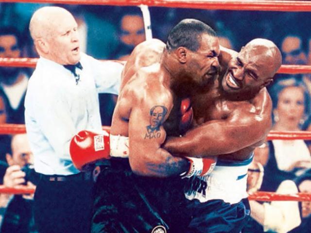 Huyền thoại bị Mike Tyson cắn tai gây choáng: U60 đấu võ sỹ 21 tuổi