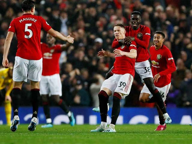 Đá phạt ghi bàn ở Premier League: Cuối cùng MU cũng… ”dẫn đầu”