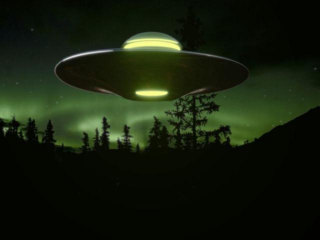 Cựu phi công Mỹ từng chạm trán UFO tiết lộ về vật thể ”ngoài hành tinh”