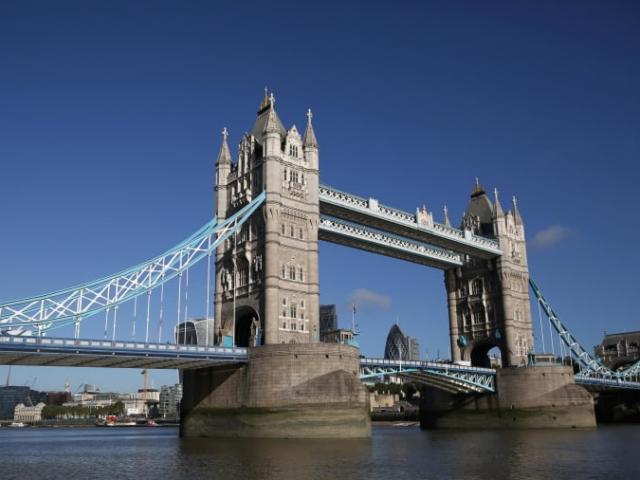 Bí mật ít ai biết về những cây cầu nổi tiếng nhất London