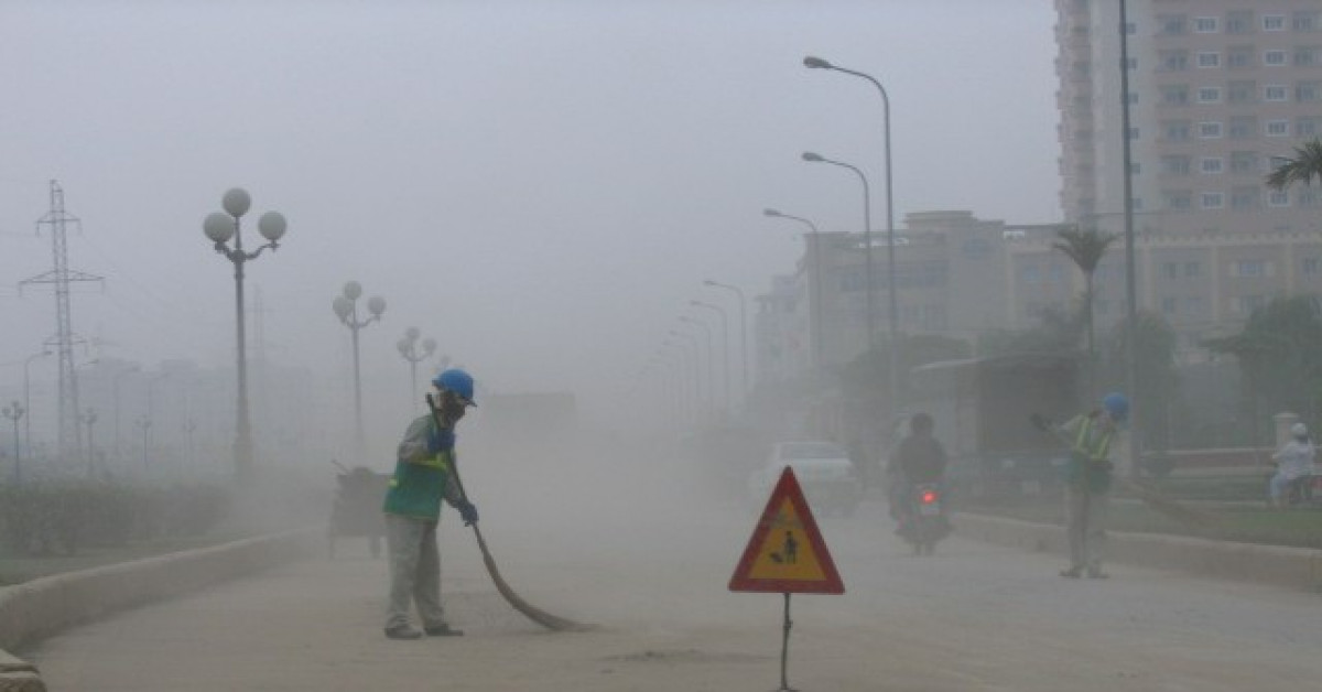 Hà Nội 3 năm không rửa đường: Ô nhiễm bụi gia tăng