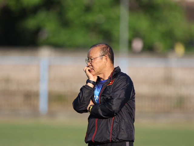 Thầy Park chốt danh sách ĐT Việt Nam đấu Indonesia: Loại Tuấn Anh và ai?