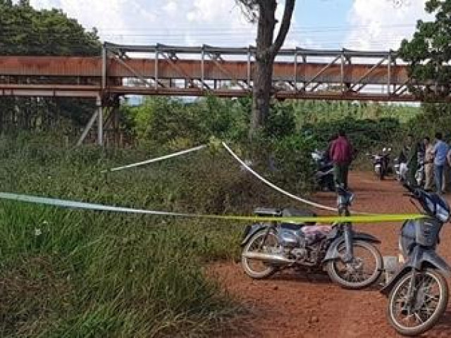 Truy sát bằng dao phát, 4 người thương vong