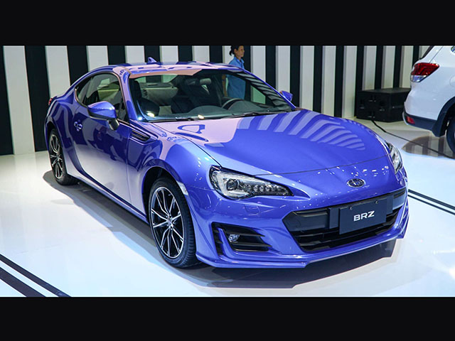 Cận cảnh siêu phẩm hàng hiếm Subaru BRZ 2019 số sàn tại Triển lãm Ô tô Việt Nam năm nay