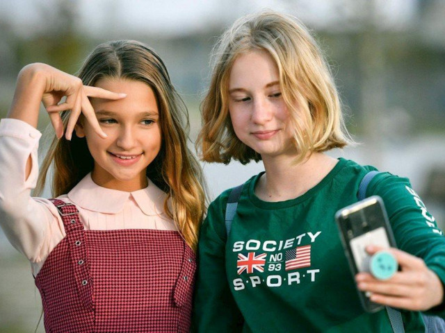 Những đứa trẻ chưa kịp lớn đã trở thành ngôi sao mạng xã hội