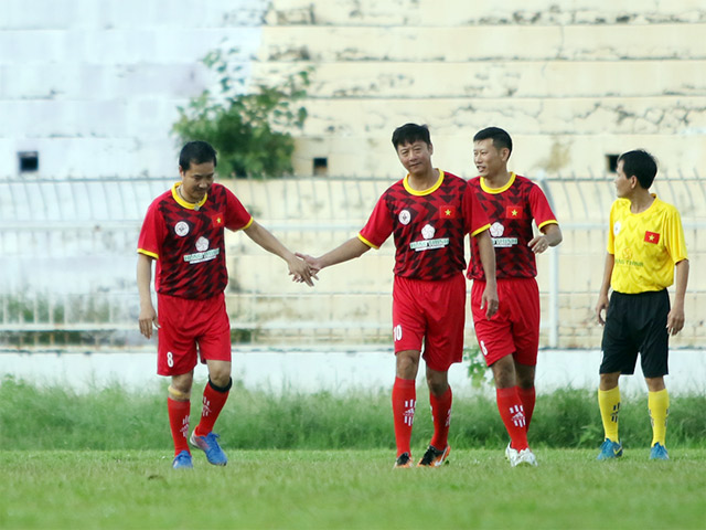 Hồng Sơn, Huỳnh Đức ”gây sốt” ở trận đấu của thế hệ vàng ĐT Việt Nam