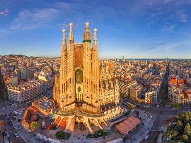 9 điểm đến không thể bỏ qua khi tới Barcelona, đâu chỉ có sân NouCamp và bóng đá