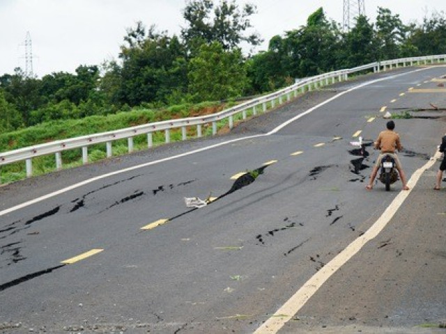 Công an sẽ điều tra đường 250 tỉ vừa hoàn thành đã nứt toác