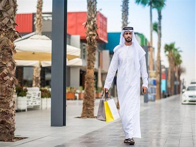 Cho người lạ ở Dubai vay 6 triệu, chàng trai được trả hơn 15 tỷ đồng