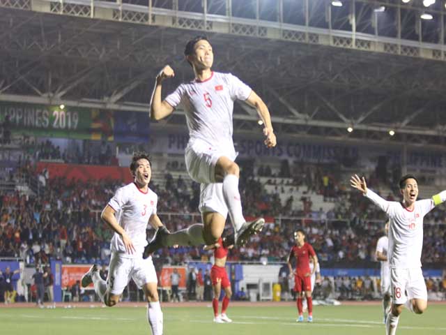 Văn Hậu người hùng chung kết SEA Games: Thoát bi kịch tội đồ, bài học tương lai