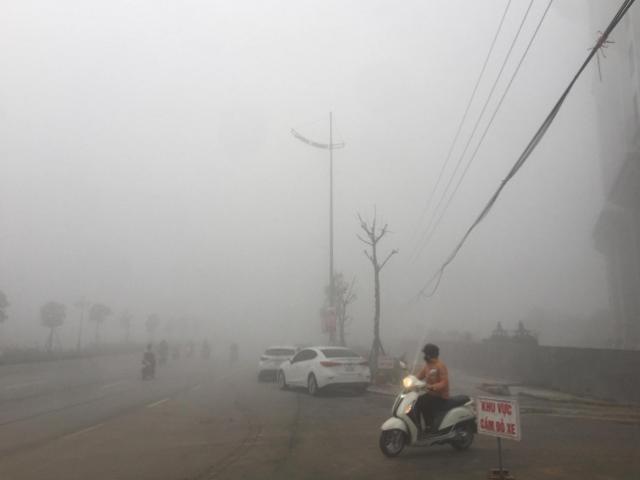 Ô nhiễm không khí ở Hà Nội, TPHCM: Bộ Y tế khuyến cáo người dân hạn chế ra khỏi nhà