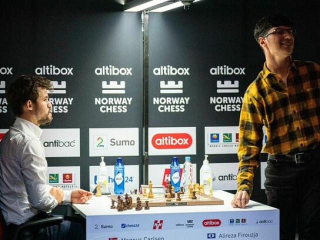 “Thần đồng” cờ vua 17 tuổi đập tung bàn cờ vì trận đấu này với Carlsen