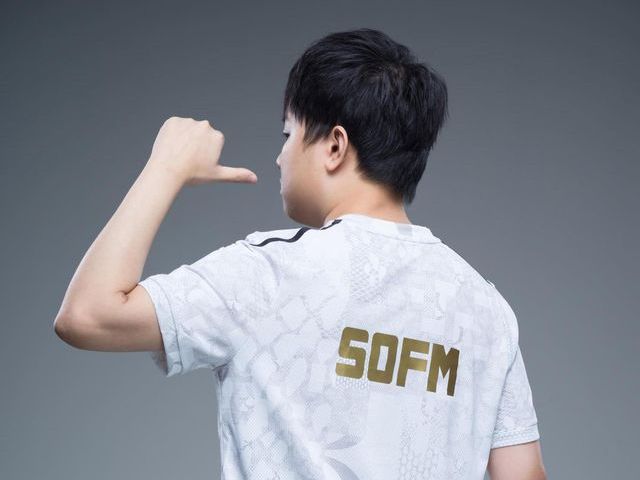 SofM trở thành người Việt Nam đầu tiên có mặt ở Tứ Kết giải vô địch LMHT thế giới