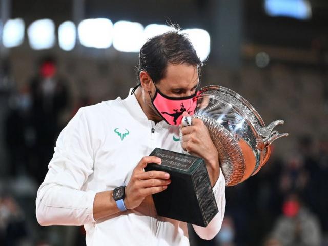 Tennis 24/7: Nadal hạ đẹp Djokovic làm đảo điên từ điển lớn nhất thế giới